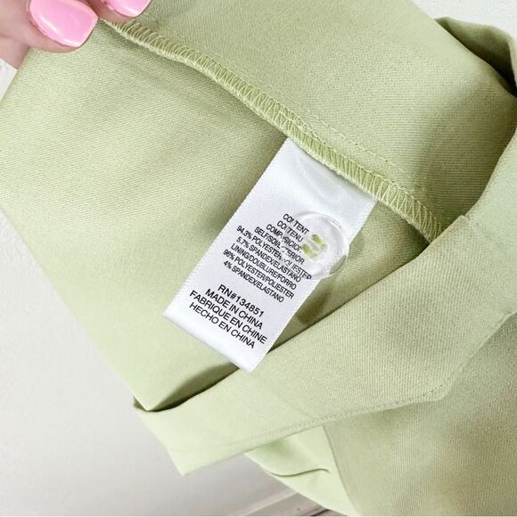 WAYF Pleated Front Shorts Lemons Size XL - Picture 6 of 6